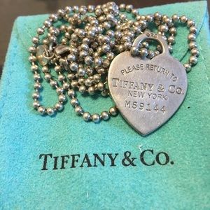 Tiffany&Co heart dog rage necklace